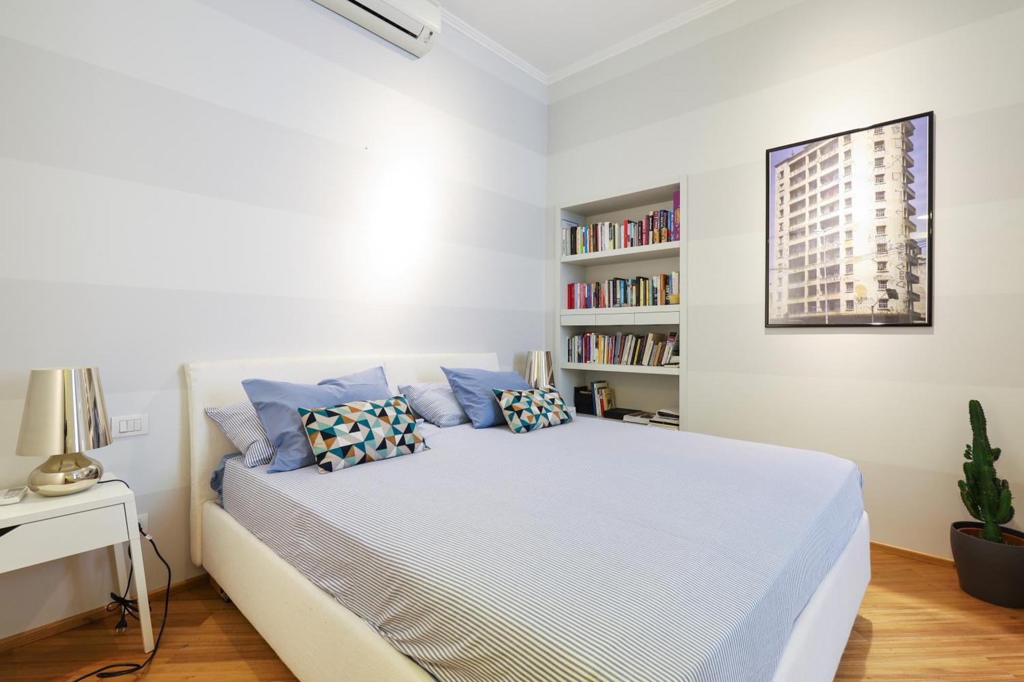 Real Jewel In Milano Cadorna Apartment Bagian luar foto