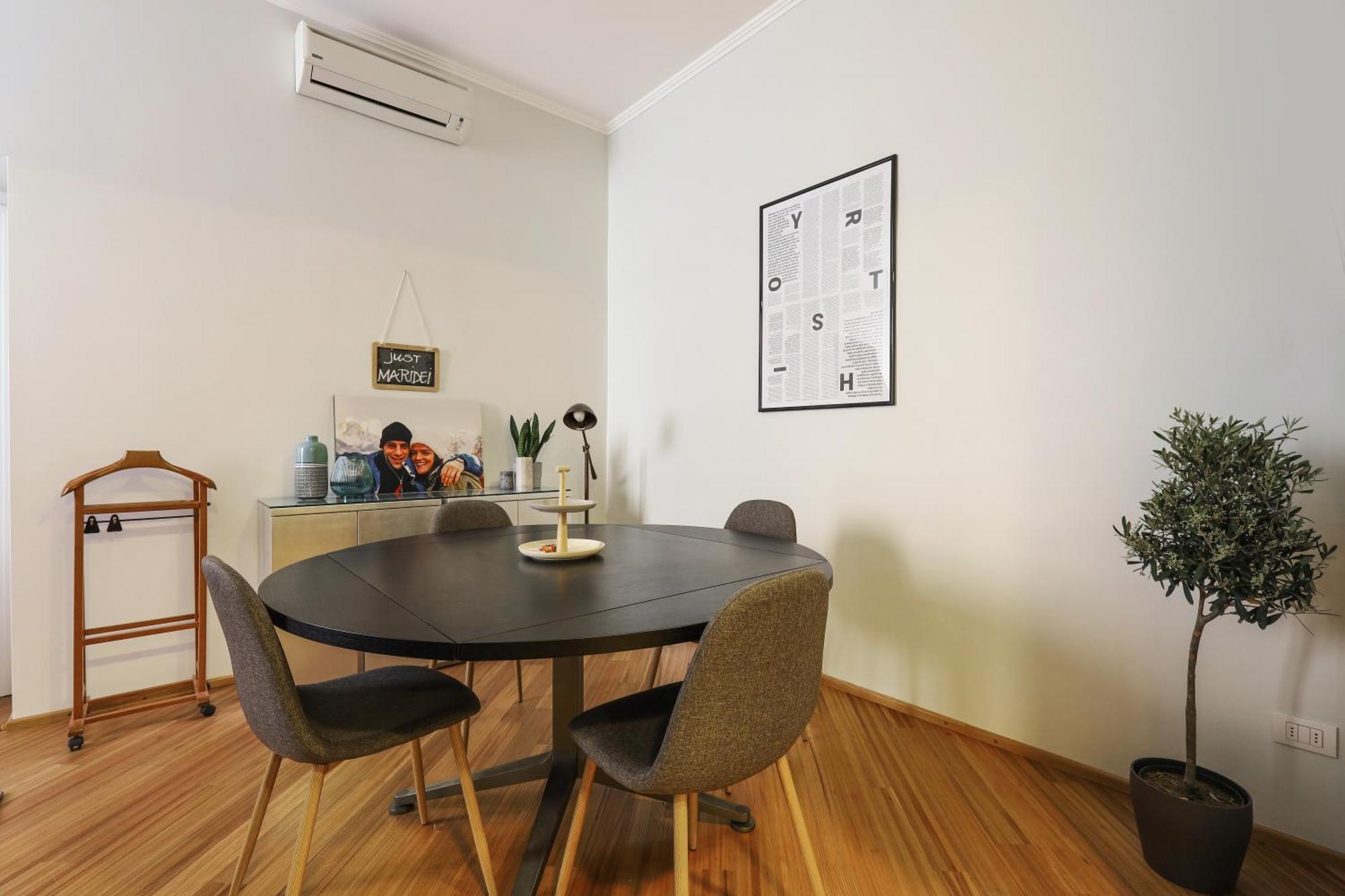 Real Jewel In Milano Cadorna Apartment Bagian luar foto